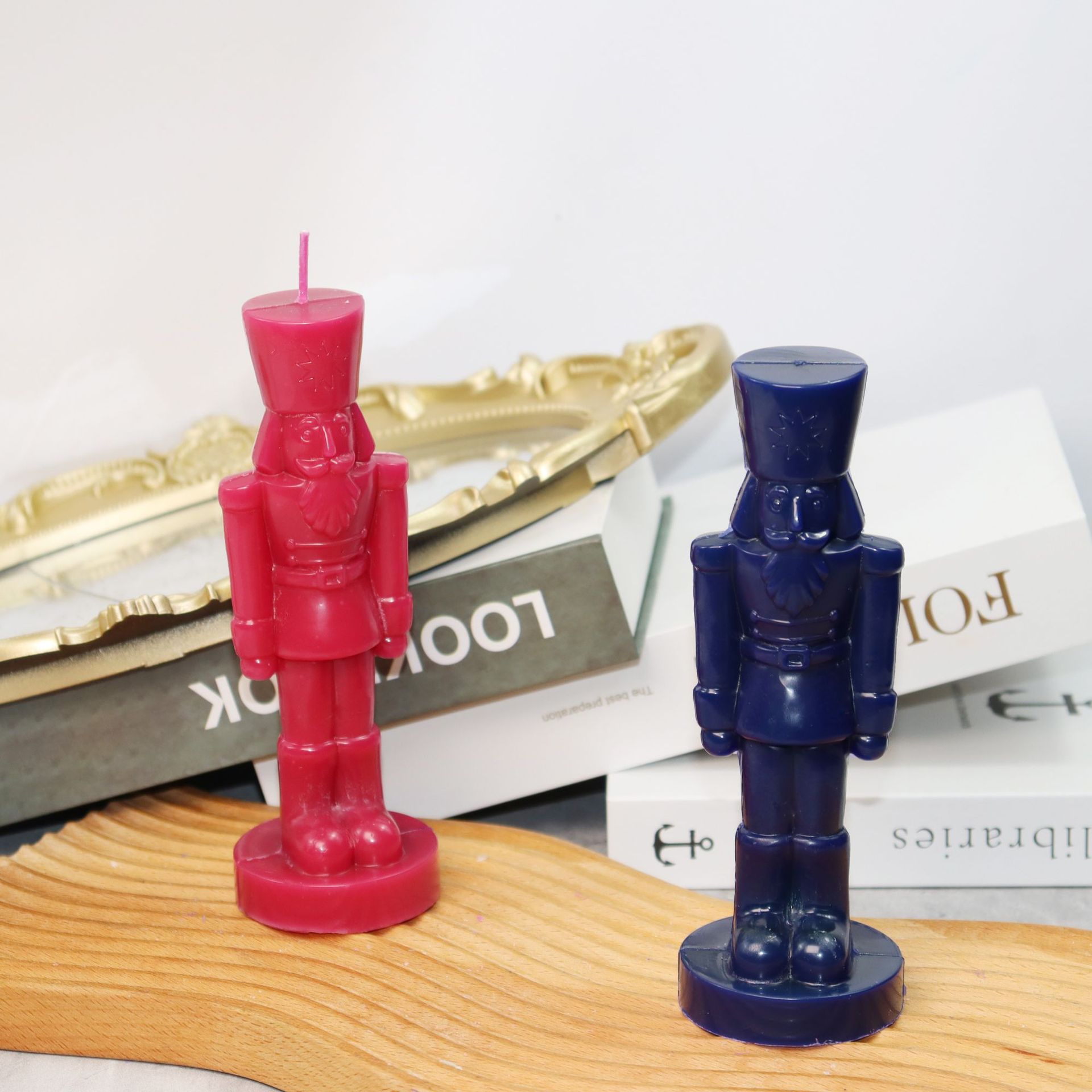 Large Nutcracker Soldier Plast - đánh giá và giá Candle Making Essentials